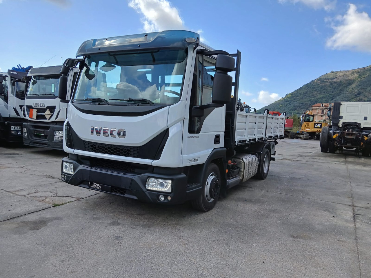 Camion benne IVECO EUROCARGO 75-210: photos 7