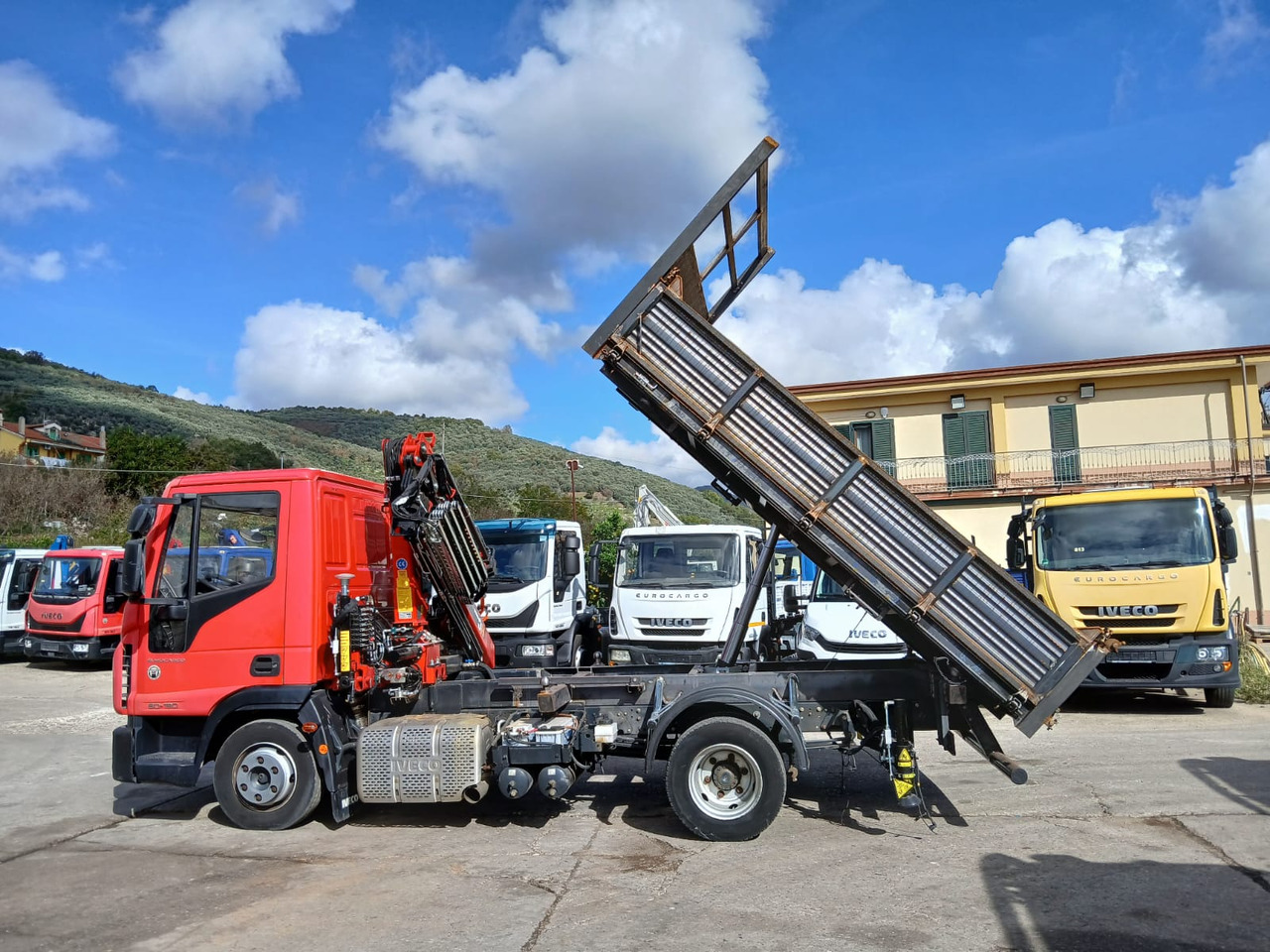 IVECO EUROCARGO 80-190 - Camion grue: photos 2 IVECO EUROCARGO 80-190 - Camion grue: photos 2