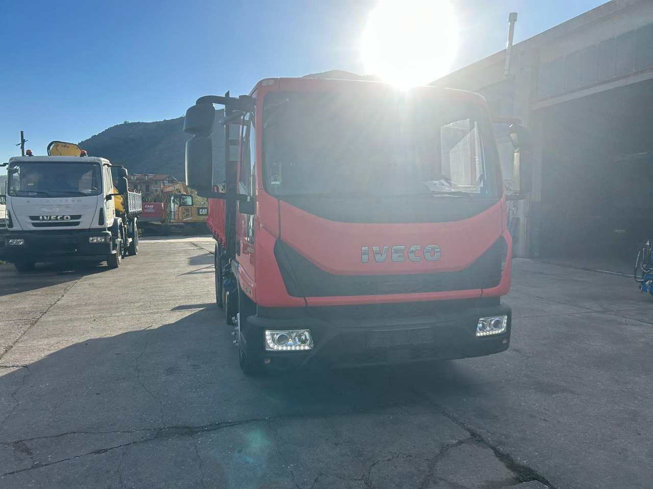Camion benne IVECO EUROCARGO 80-190: photos 8