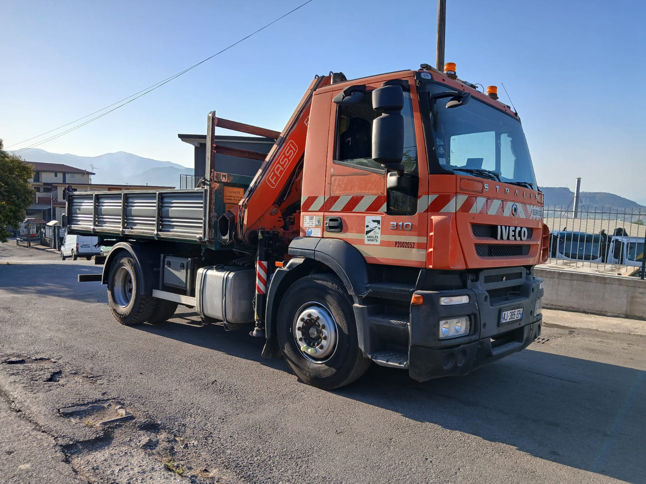 IVECO STRALIS 190S31 - Camion grue, Camion benne: photos 1 IVECO STRALIS 190S31 - Camion grue, Camion benne: photos 1