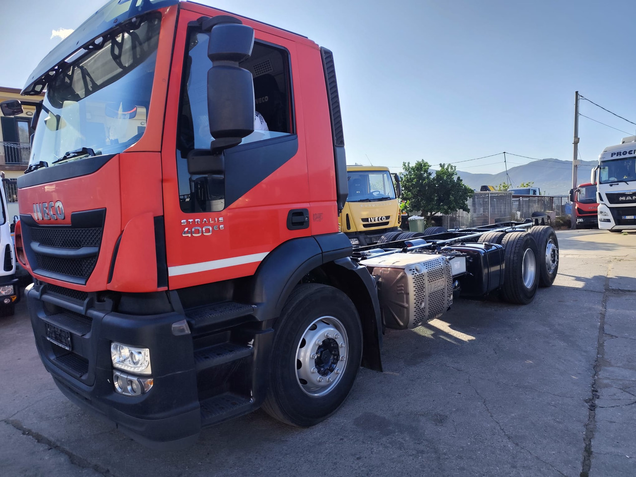 IVECO STRALIS 260S40 - Camion plateau: photos 5 IVECO STRALIS 260S40 - Camion plateau: photos 5