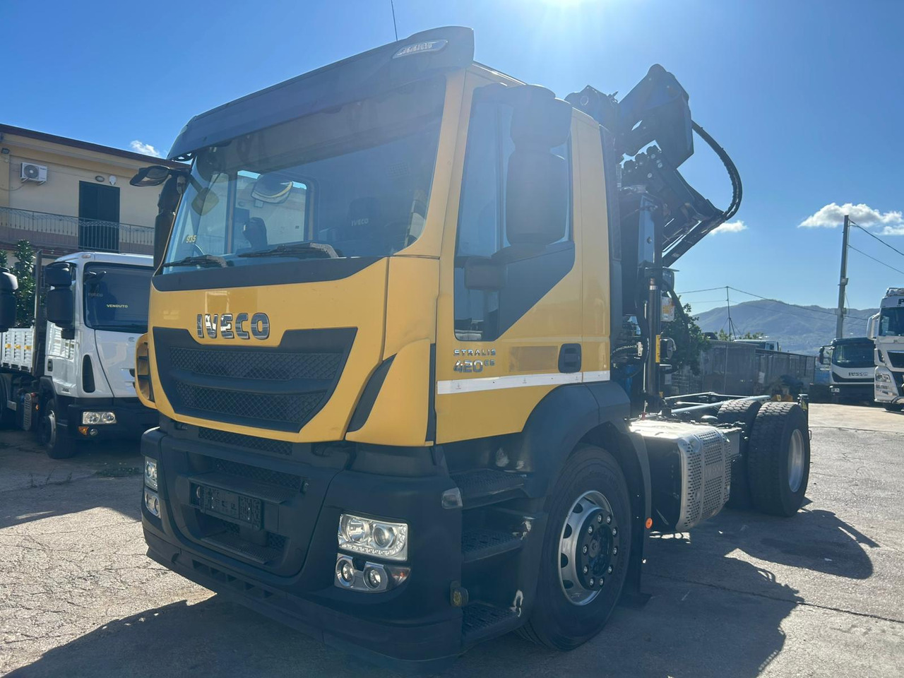 IVECO STRALIS HI-STREET AD190S42 - Camion grue: photos 5 IVECO STRALIS HI-STREET AD190S42 - Camion grue: photos 5