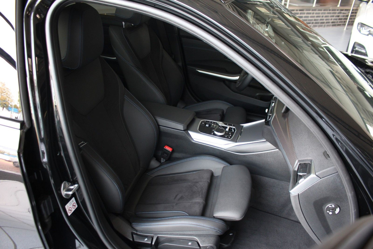 Voiture break BMW 330 d Touring xDrive M Sport Panorama ACC HuD: photos 13 Voiture break BMW 330 d Touring xDrive M Sport Panorama ACC HuD: photos 13