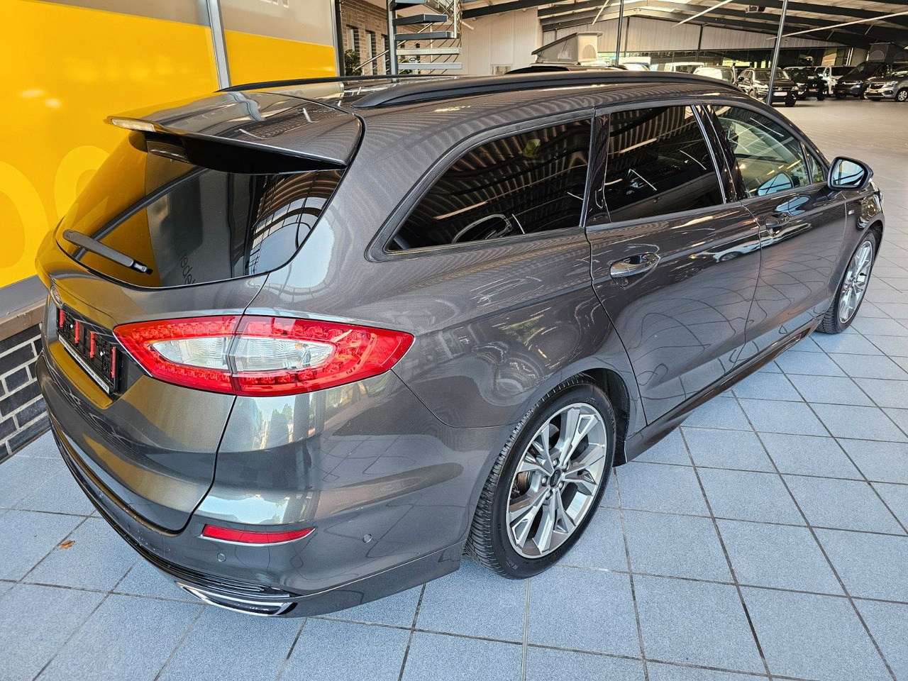 Ford Mondeo Turnier ST-Line LED Scheinwerfer - Voiture break: photos 5 Ford Mondeo Turnier ST-Line LED Scheinwerfer - Voiture break: photos 5
