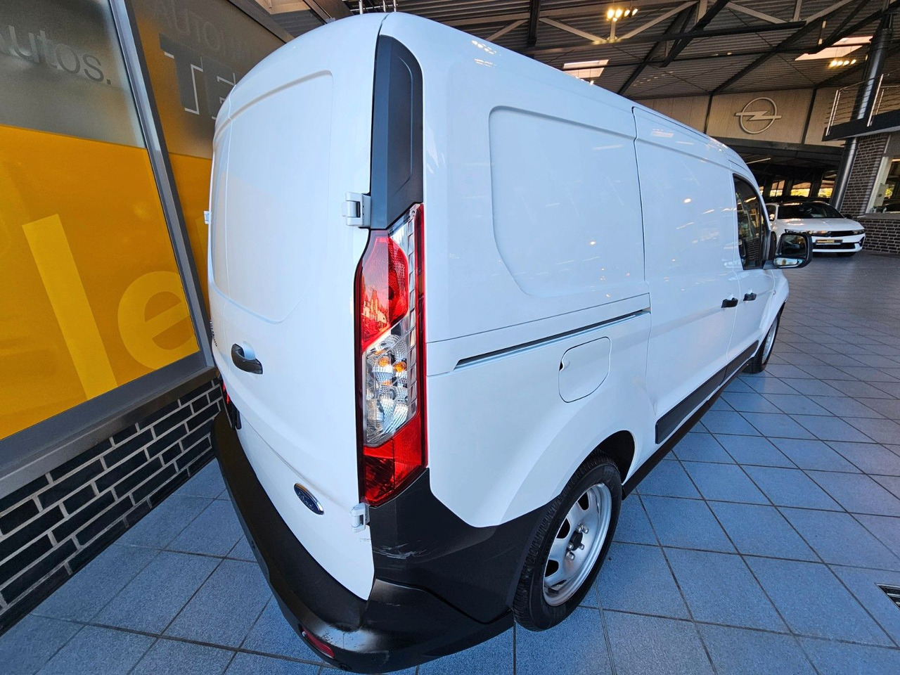 Ford Transit Connect Kasten lang - Voiture: photos 5 Ford Transit Connect Kasten lang - Voiture: photos 5