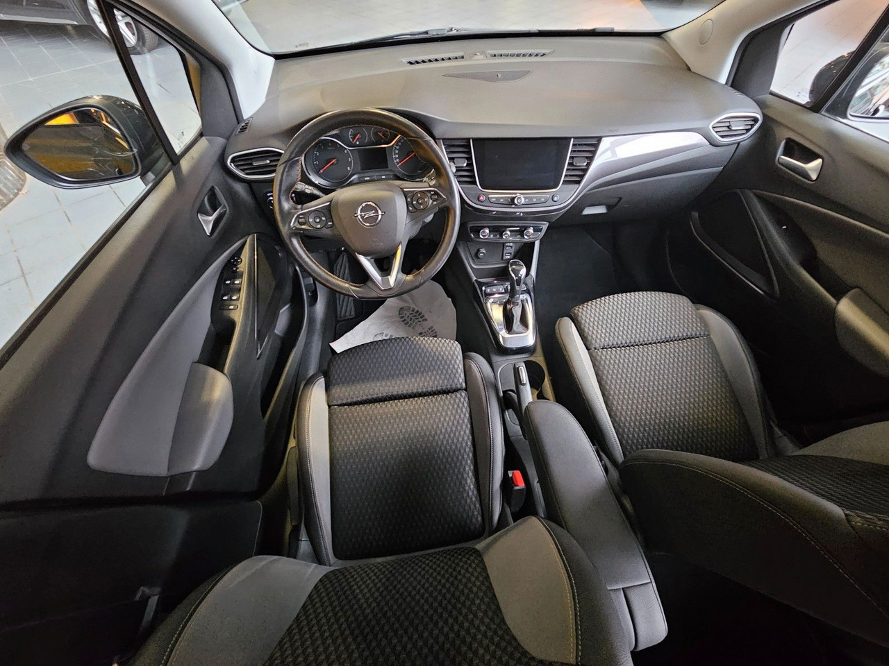 Opel Crossland (X) SHZ Lhzg Navi AHK - Transport de personnes: photos 5 Opel Crossland (X) SHZ Lhzg Navi AHK - Transport de personnes: photos 5