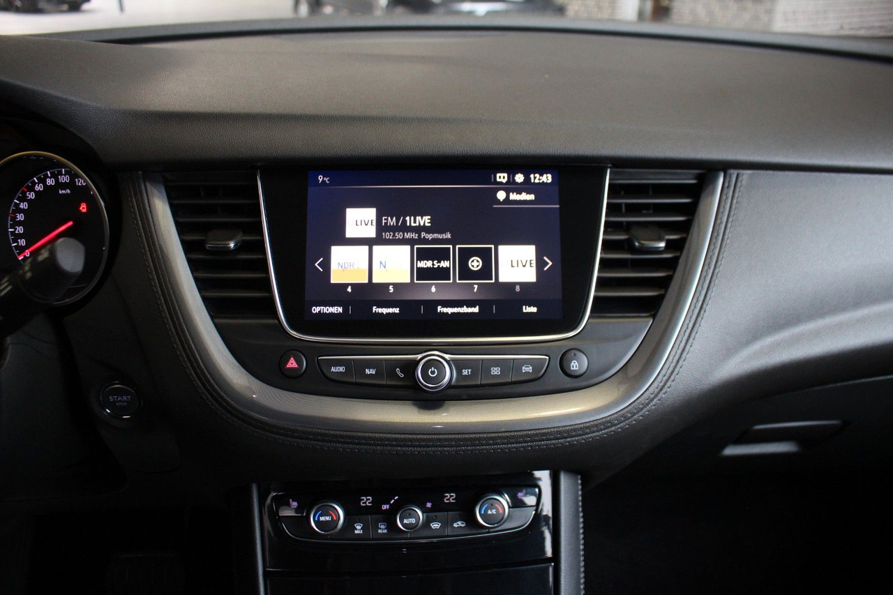 SUV neuf Opel Grandland X Innovation AT-8 Navi Kamera LED AHK: photos 17