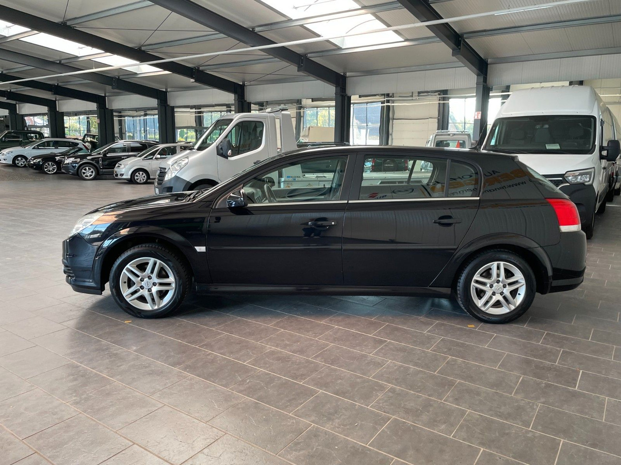 Opel Signum Edition Bluetooth Navi Automatik - Voiture break: photos 4 Opel Signum Edition Bluetooth Navi Automatik - Voiture break: photos 4