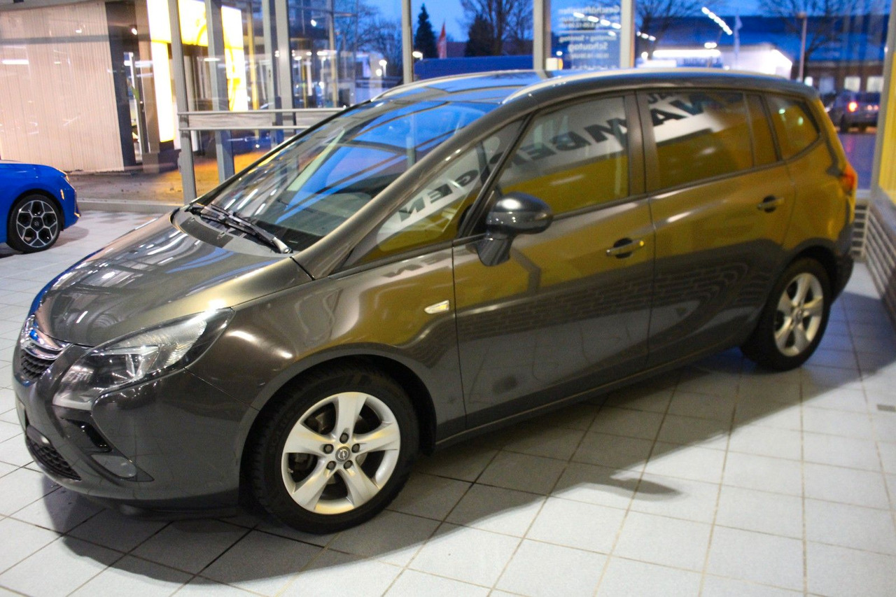 Opel Zafira C Tourer Style PDC Sitz u.Lenkradheizung - Transport de personnes: photos 5 Opel Zafira C Tourer Style PDC Sitz u.Lenkradheizung - Transport de personnes: photos 5