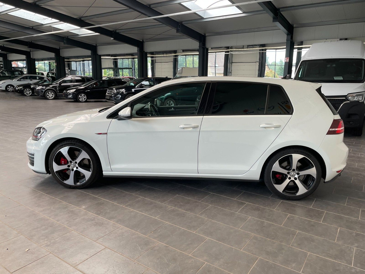 Volkswagen Golf VII GTI Performance BMT /Alu -Winterreifen - Berline: photos 5 Volkswagen Golf VII GTI Performance BMT /Alu -Winterreifen - Berline: photos 5