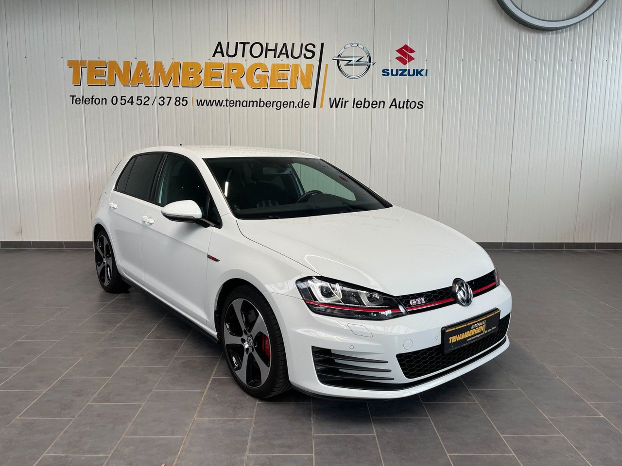 Volkswagen Golf VII GTI Performance BMT /Alu -Winterreifen - Berline: photos 1 Volkswagen Golf VII GTI Performance BMT /Alu -Winterreifen - Berline: photos 1