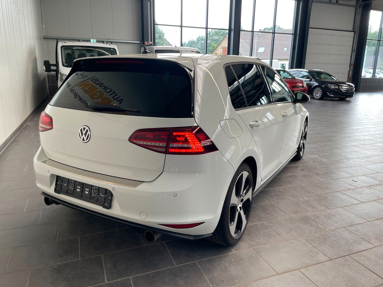 Volkswagen Golf VII GTI Performance BMT /Alu -Winterreifen - Berline: photos 3 Volkswagen Golf VII GTI Performance BMT /Alu -Winterreifen - Berline: photos 3