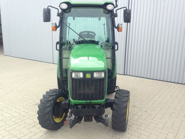 JOHN DEERE 3720 - Tracteur agricole: photos 1 JOHN DEERE 3720 - Tracteur agricole: photos 1