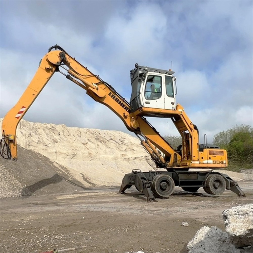 Liebherr 904C HD Litronic - Pelle sur pneus: photos 2 Liebherr 904C HD Litronic - Pelle sur pneus: photos 2