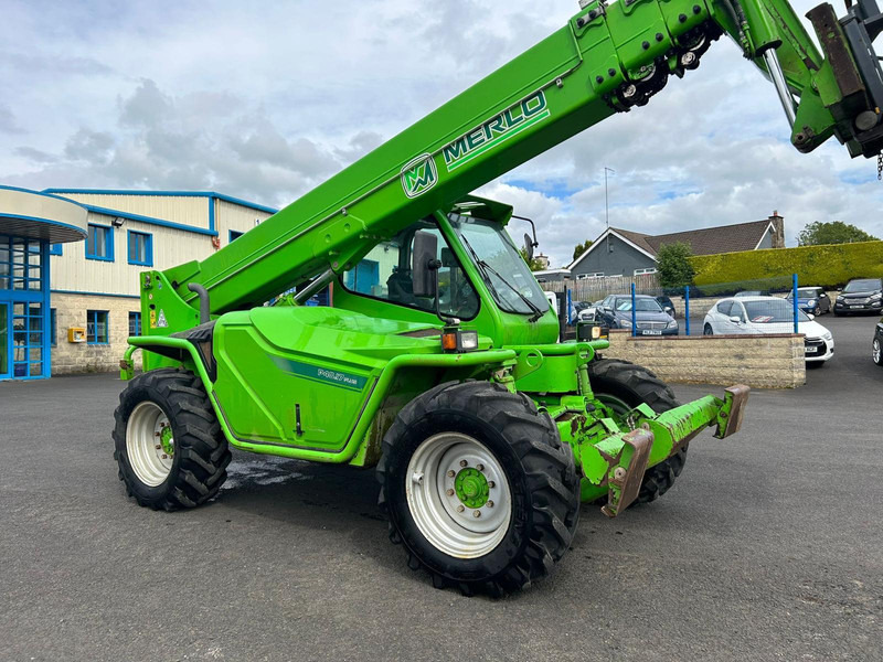 Merlo P 40.17 PLUS Merlo P40.17 PLUS - Chariot télescopique: photos 2 Merlo P 40.17 PLUS Merlo P40.17 PLUS - Chariot télescopique: photos 2