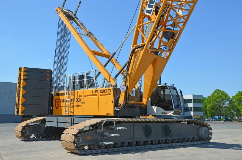 LIEBHERR LR1300 - Grue sur chenilles: photos 4 LIEBHERR LR1300 - Grue sur chenilles: photos 4