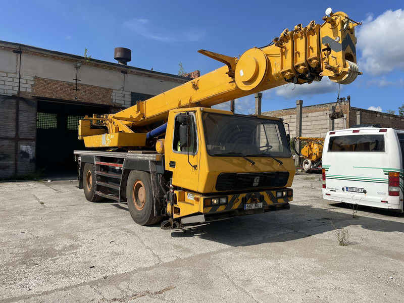 Grove GMK 2035 - Grue tout-terrain: photos 2 Grove GMK 2035 - Grue tout-terrain: photos 2