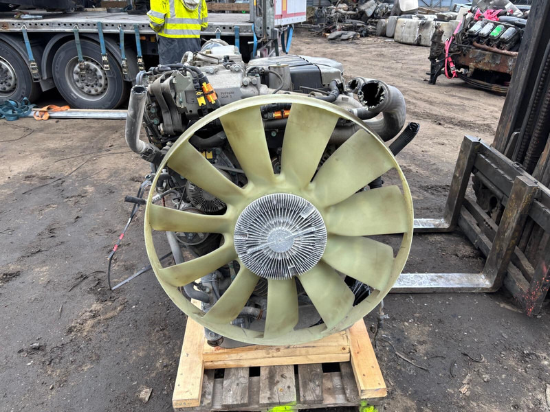 MAN D2676LF52 - Moteur: photos 3 MAN D2676LF52 - Moteur: photos 3
