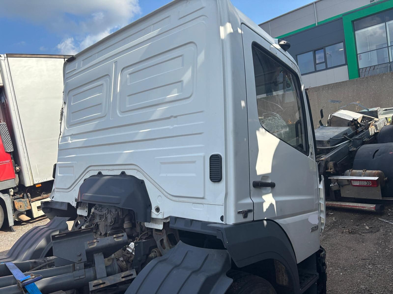 ☞ Mercedes-Benz Atego MP4 - Cabine et intérieur: photos 3 ☞ Mercedes-Benz Atego MP4 - Cabine et intérieur: photos 3