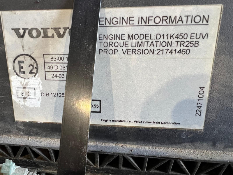 Volvo D11K450 K1 - Moteur: photos 5 Volvo D11K450 K1 - Moteur: photos 5