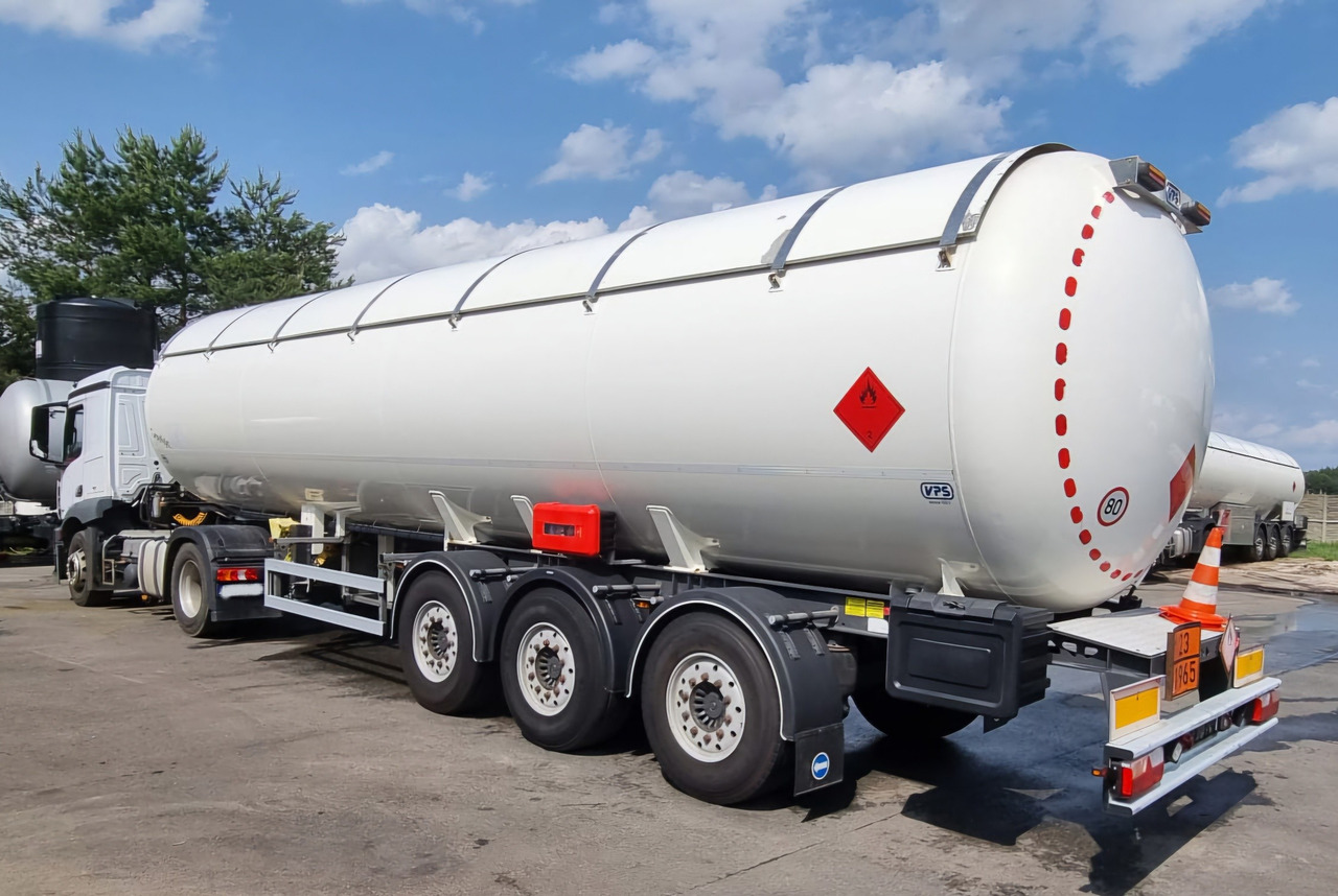 VPS LPG/ GPL/ PROPANE/ BUTANE/ EMERSON F200 - Semi-remorque citerne: photos 2 VPS LPG/ GPL/ PROPANE/ BUTANE/ EMERSON F200 - Semi-remorque citerne: photos 2