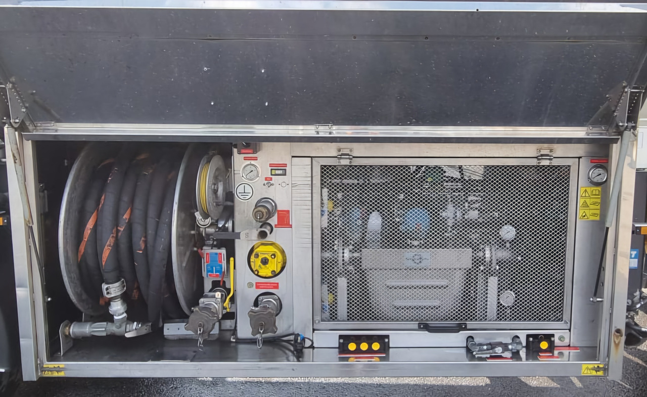 VPS LPG/ GPL/ PROPANE/ BUTANE/ EMERSON F200 - Semi-remorque citerne: photos 5 VPS LPG/ GPL/ PROPANE/ BUTANE/ EMERSON F200 - Semi-remorque citerne: photos 5
