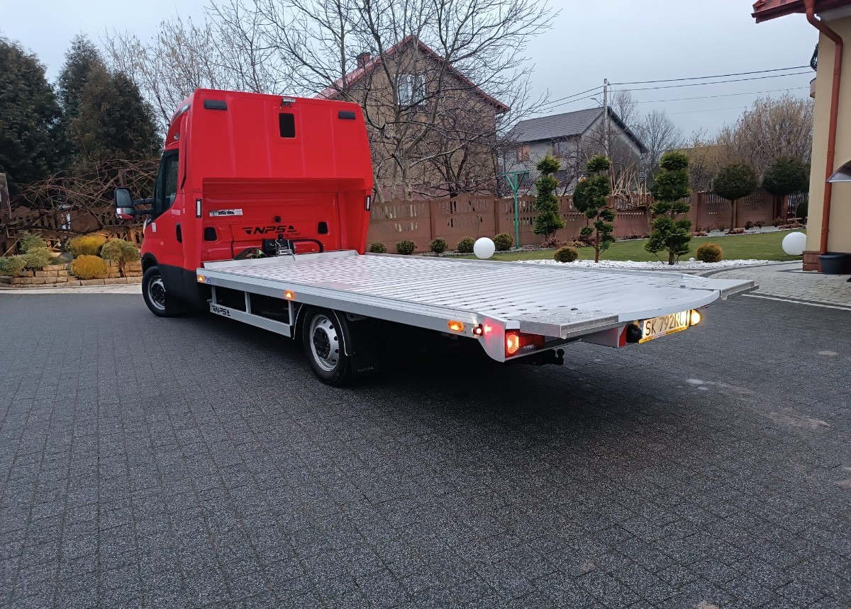 Remorqueuse Iveco Daily 35-180 Autolaweta Sypialnia STAN WZOROWY VAT 23: photos 10