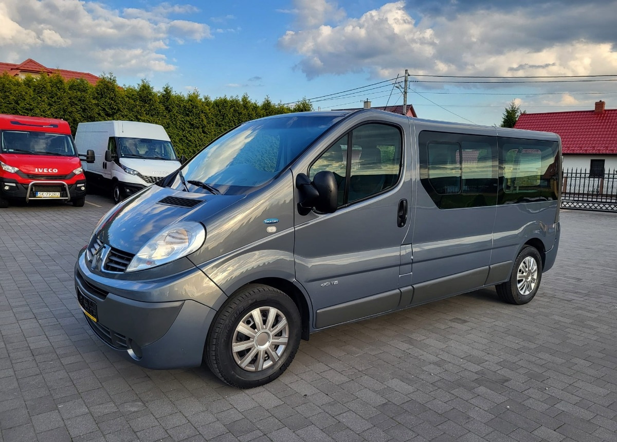 Renault Trafic 9 -osobowy Salon Polska I właściciel Bezwypadkowy Lakier - Minibus, Transport de personnes: photos 4 Renault Trafic 9 -osobowy Salon Polska I właściciel Bezwypadkowy Lakier - Minibus, Transport de personnes: photos 4