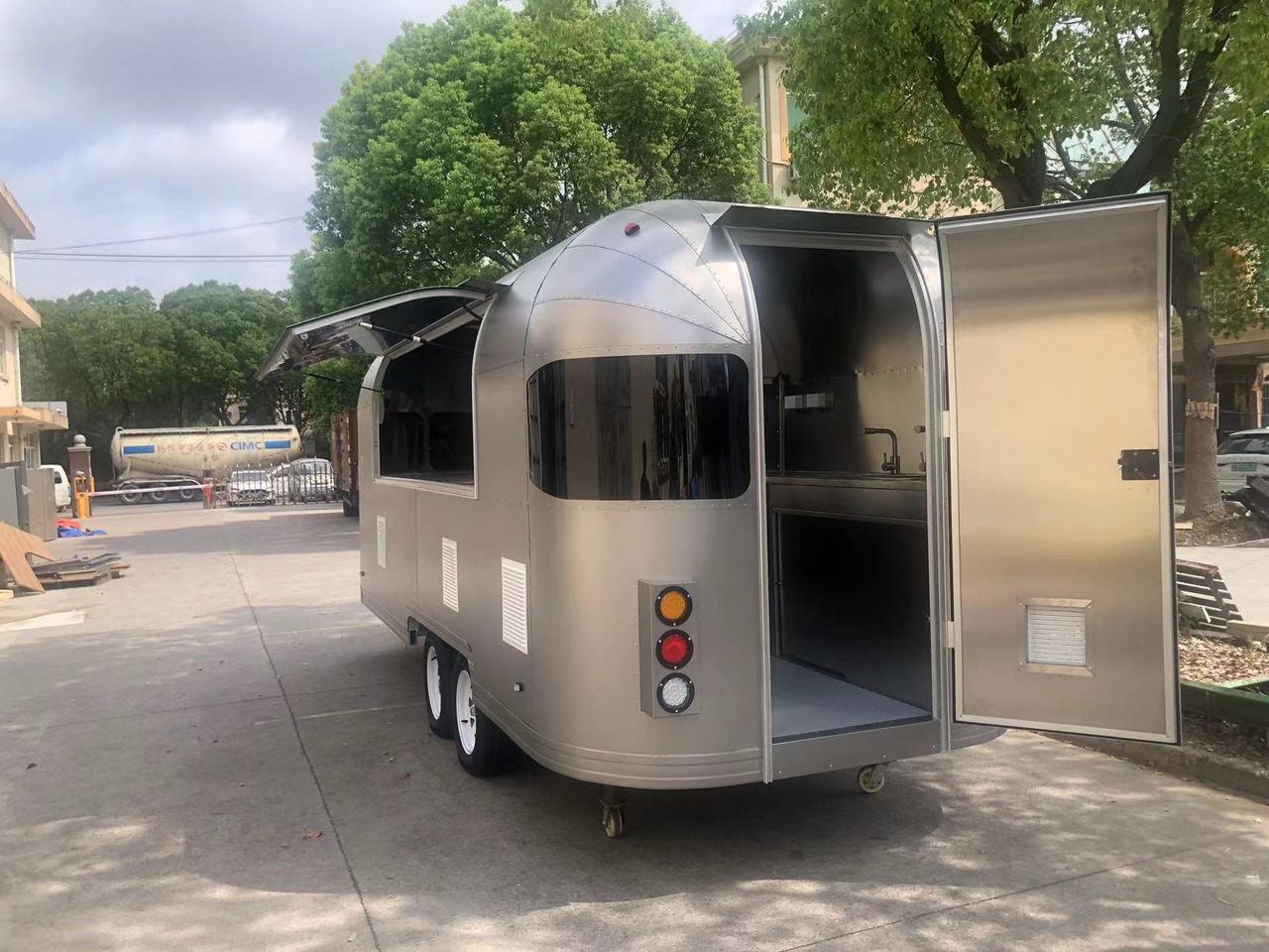 Deli Star Trailer American 6000 - EU Standards - Remorque magasin: photos 2 Deli Star Trailer American 6000 - EU Standards - Remorque magasin: photos 2