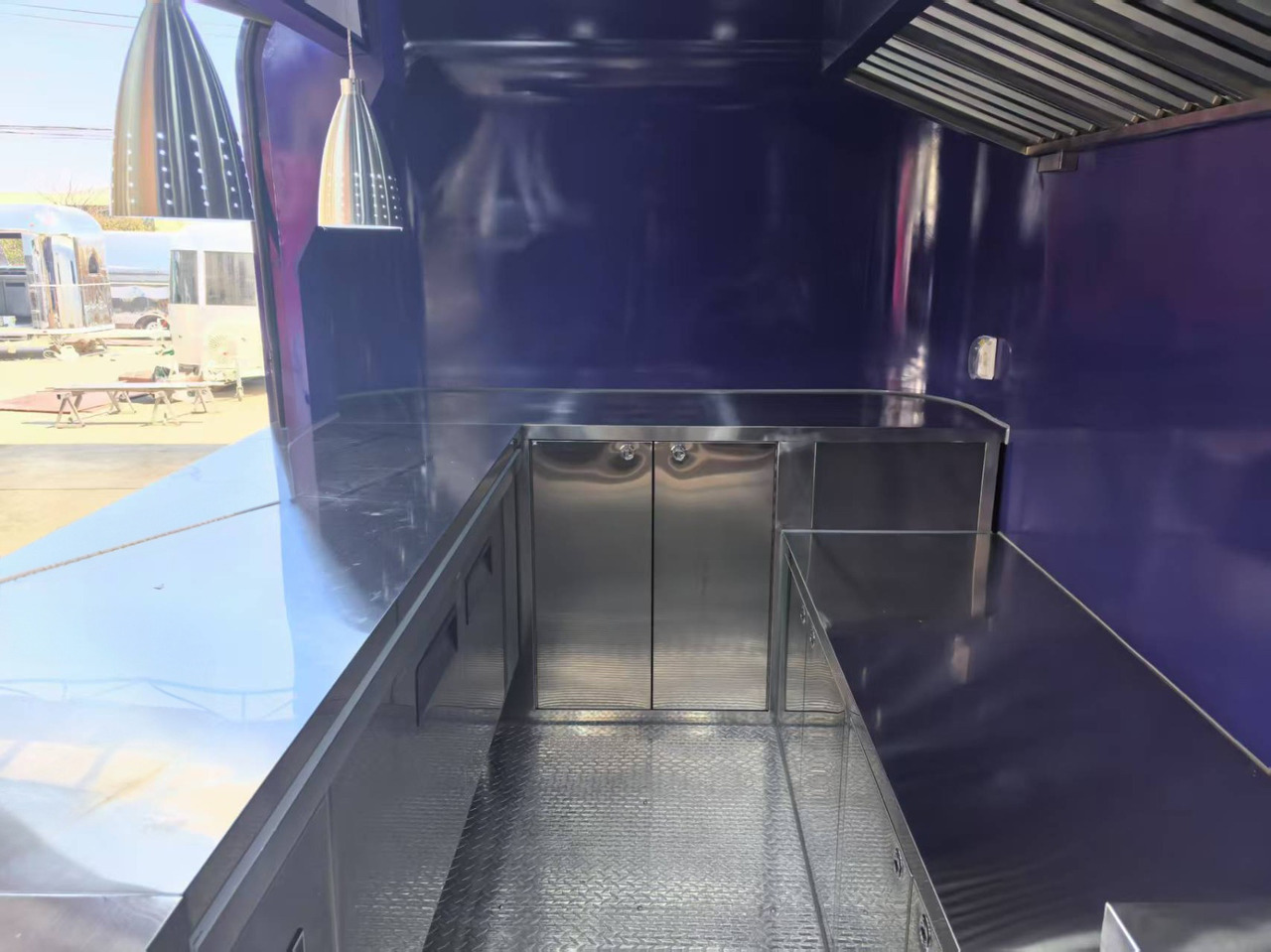 Deli Star Trailer Deli Street Food - Remorque magasin: photos 2 Deli Star Trailer Deli Street Food - Remorque magasin: photos 2