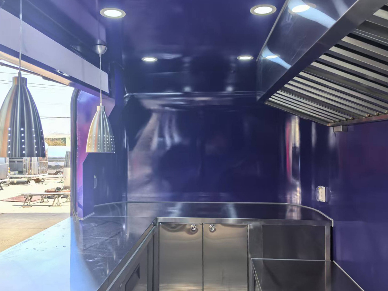 Deli Star Trailer Futura 4000 - EU standards - Remorque magasin: photos 4 Deli Star Trailer Futura 4000 - EU standards - Remorque magasin: photos 4