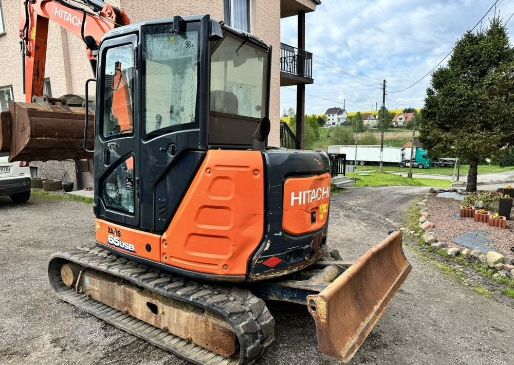 Hitachi ZX65USB-6 CLR - Pelle sur chenille: photos 3 Hitachi ZX65USB-6 CLR - Pelle sur chenille: photos 3
