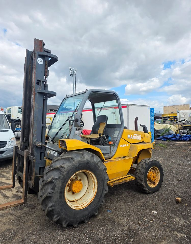 Manitou M26.4 Terenowy 4x4 5,5m - Chariot élévateur: photos 3 Manitou M26.4 Terenowy 4x4 5,5m - Chariot élévateur: photos 3