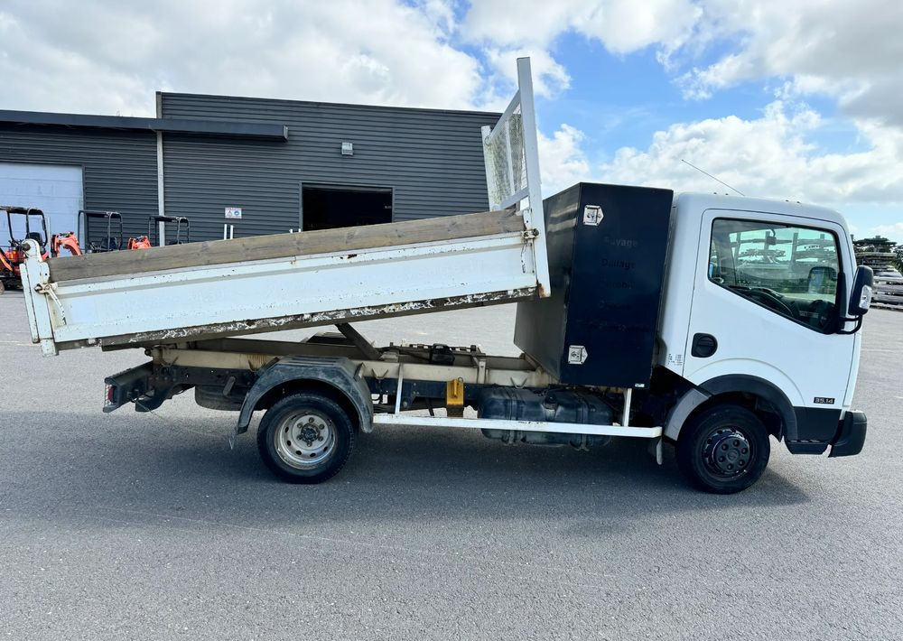 Nissan NT400 - Camion benne: photos 5 Nissan NT400 - Camion benne: photos 5