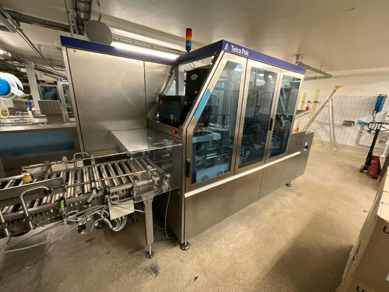 Tetra Pak Cardboard Packer - Machine d'emballage et de conditionnement: photos 2 Tetra Pak Cardboard Packer - Machine d'emballage et de conditionnement: photos 2