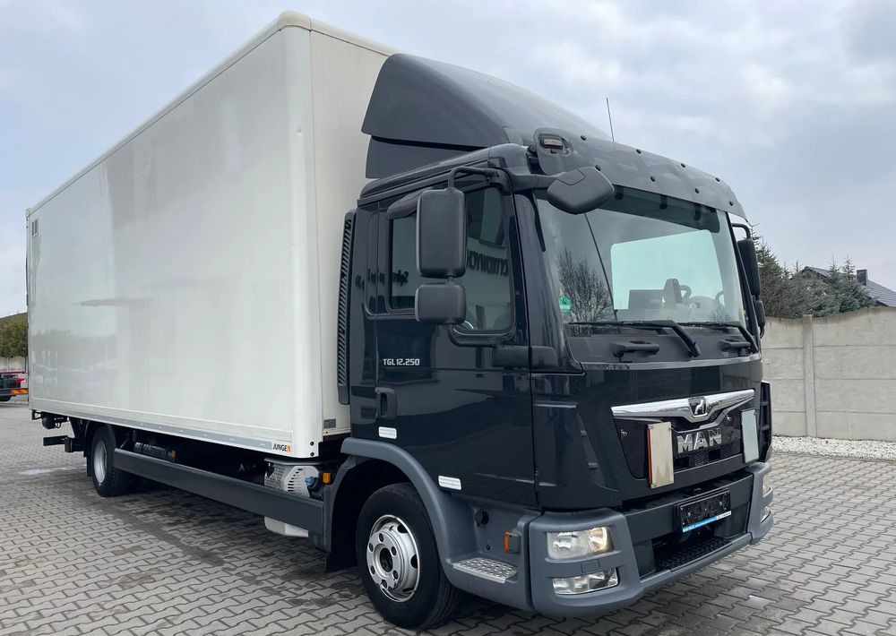 MAN TGL 12.250, KONTENER 7,3m ( 18 europalet ) - Camion fourgon: photos 4 MAN TGL 12.250, KONTENER 7,3m ( 18 europalet ) - Camion fourgon: photos 4