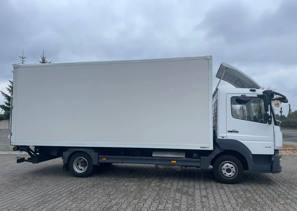 Mercedes-Benz ATEGO 816 DMC 8600 kg - Camion fourgon: photos 4 Mercedes-Benz ATEGO 816 DMC 8600 kg - Camion fourgon: photos 4