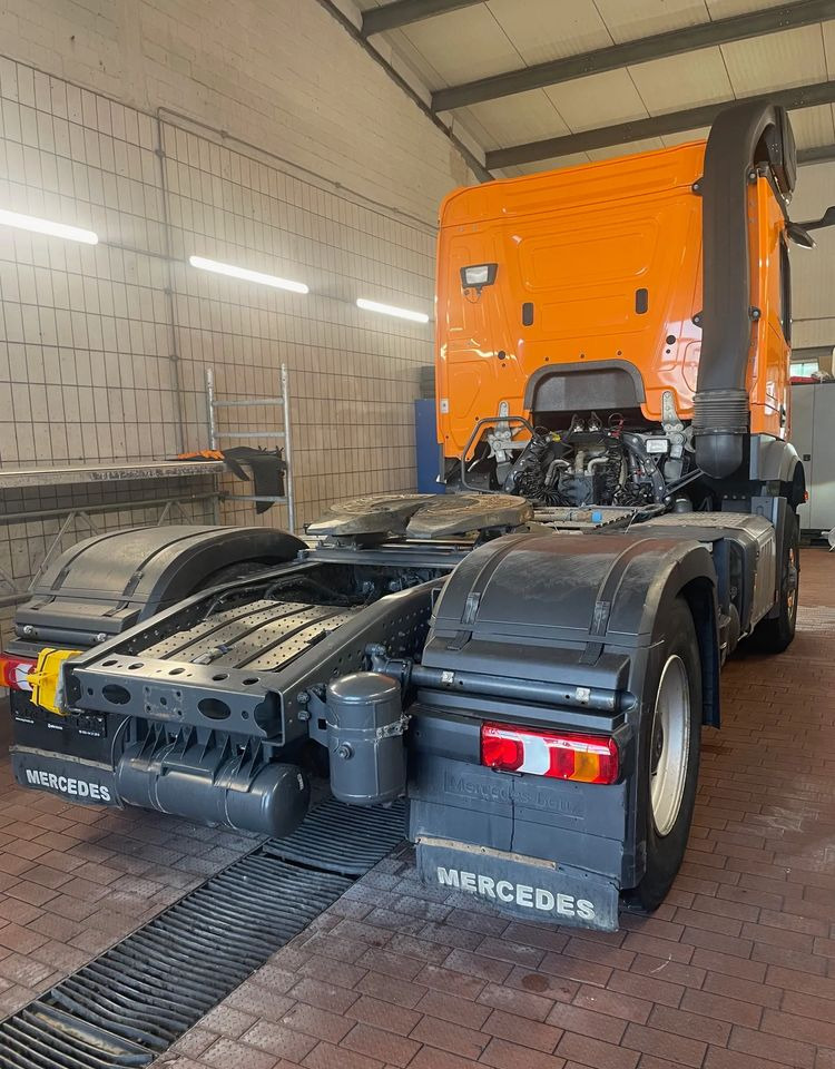 Mercedes-Benz AROCS 1851/ HAD/ 4x4/ HYDRODRIVE/ HYDRAULIKA - Tracteur routier: photos 4 Mercedes-Benz AROCS 1851/ HAD/ 4x4/ HYDRODRIVE/ HYDRAULIKA - Tracteur routier: photos 4
