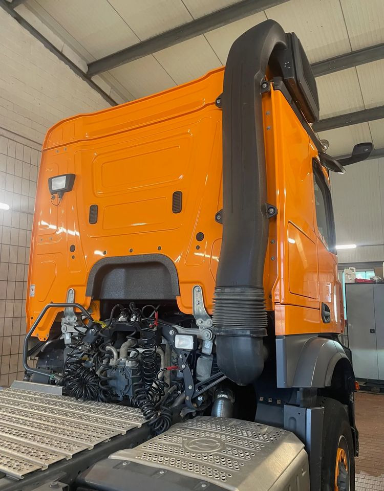 Mercedes-Benz AROCS 1851/ HAD/ 4x4/ HYDRODRIVE/ HYDRAULIKA - Tracteur routier: photos 3 Mercedes-Benz AROCS 1851/ HAD/ 4x4/ HYDRODRIVE/ HYDRAULIKA - Tracteur routier: photos 3