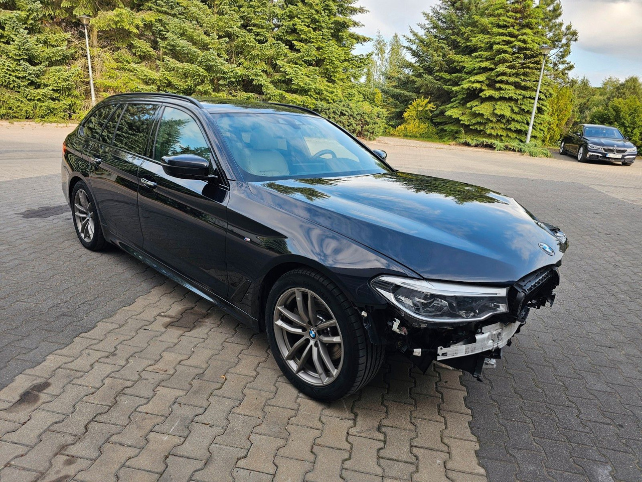 BMW 520 d M Packet Luftsitze Harman-K TOP Ausstatt. - Voiture: photos 1 BMW 520 d M Packet Luftsitze Harman-K TOP Ausstatt. - Voiture: photos 1