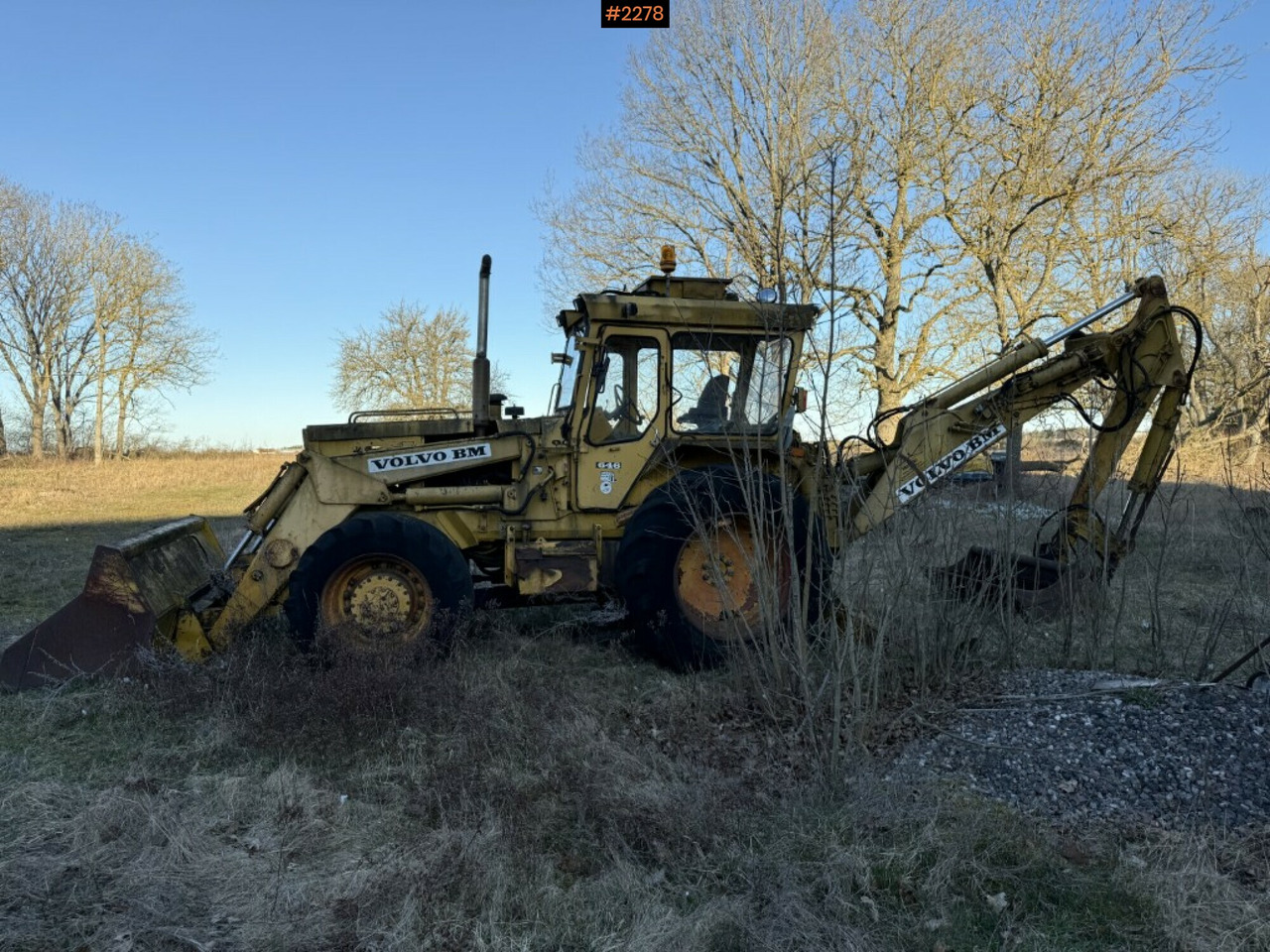 Backhoe loader Volvo BM 646 with attachments Repair object - Tractopelle: photos 3 Backhoe loader Volvo BM 646 with attachments Repair object - Tractopelle: photos 3