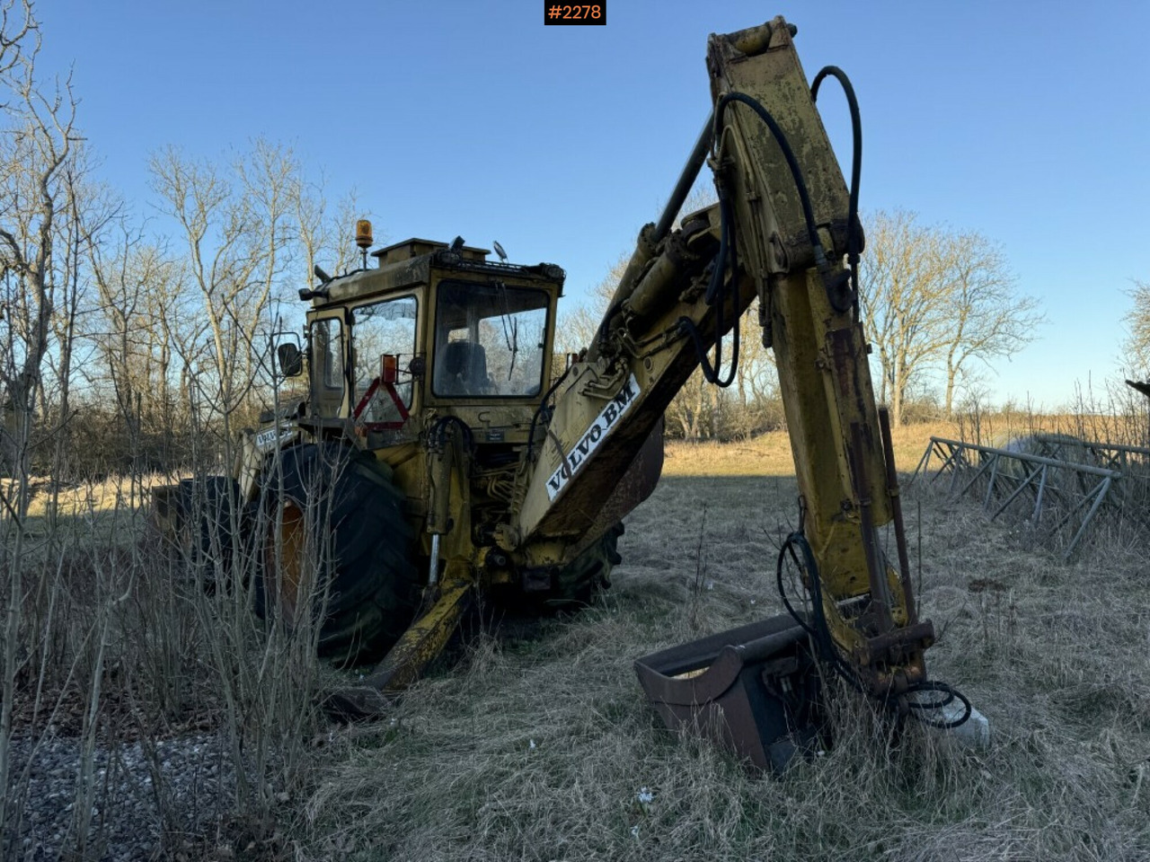 Backhoe loader Volvo BM 646 with attachments Repair object - Tractopelle: photos 5 Backhoe loader Volvo BM 646 with attachments Repair object - Tractopelle: photos 5