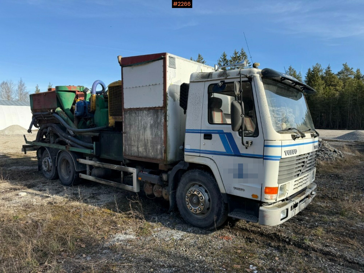 Volvo FL10 6x2 with mobile grain mill - Camion: photos 2 Volvo FL10 6x2 with mobile grain mill - Camion: photos 2