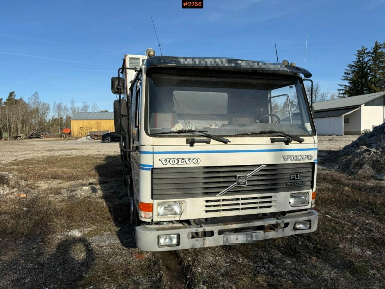 Volvo FL10 6x2 with mobile grain mill - Camion: photos 3 Volvo FL10 6x2 with mobile grain mill - Camion: photos 3