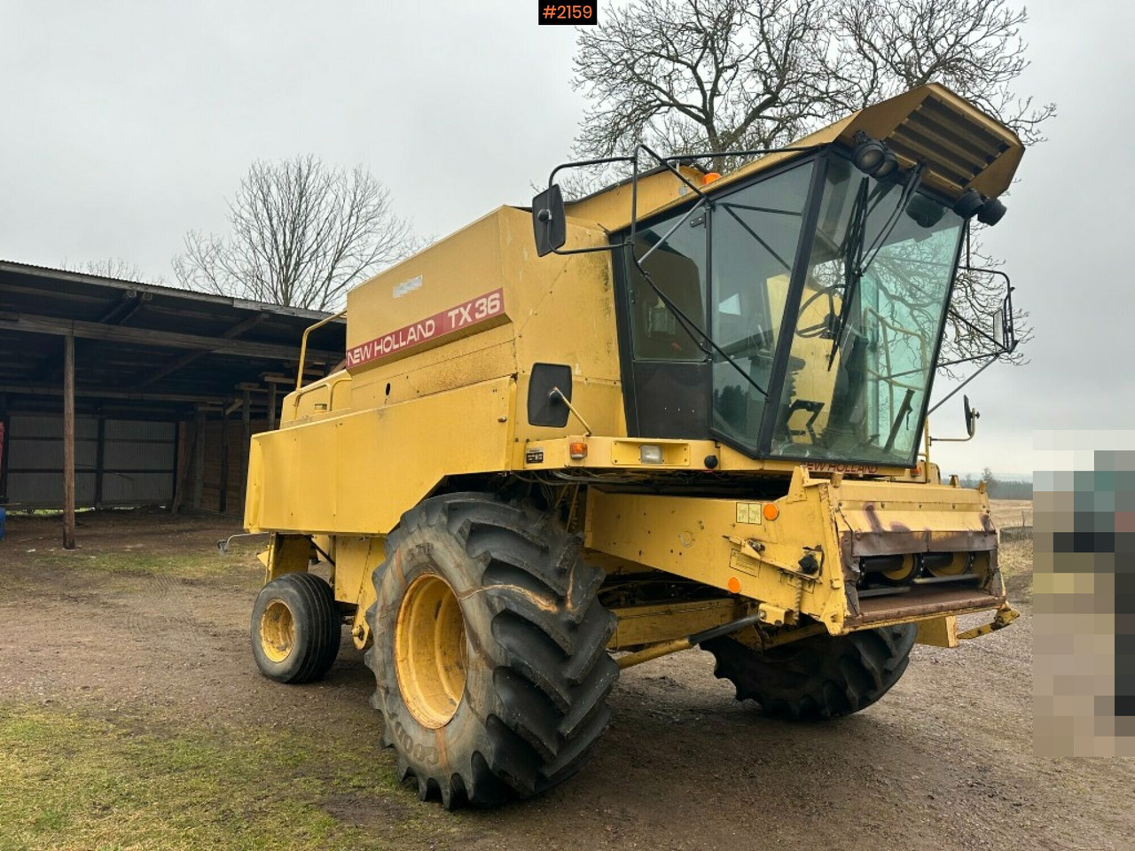 Combine harvester New Holland TX36 20 ft header with wagon (see video) - Moissonneuse-batteuse: photos 2 Combine harvester New Holland TX36 20 ft header with wagon (see video) - Moissonneuse-batteuse: photos 2