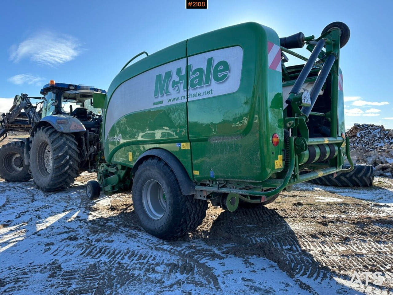 Round baler Mchale fusion 3 only 8490 bales (see video) - Matériel de fenaison: photos 3 Round baler Mchale fusion 3 only 8490 bales (see video) - Matériel de fenaison: photos 3