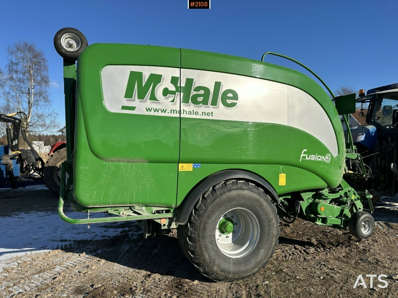 Round baler Mchale fusion 3 only 8490 bales (see video) - Matériel de fenaison: photos 2 Round baler Mchale fusion 3 only 8490 bales (see video) - Matériel de fenaison: photos 2