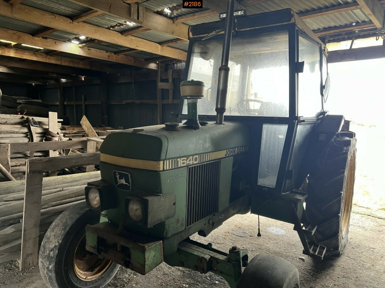 Tractor John Deere 1640 Hilo - Tracteur agricole: photos 3 Tractor John Deere 1640 Hilo - Tracteur agricole: photos 3