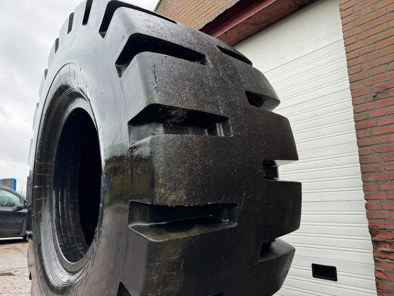 Diversen Liftguard L-5 45/65-45 HEAVY DUTY TIRE - Pneu: photos 4 Diversen Liftguard L-5 45/65-45 HEAVY DUTY TIRE - Pneu: photos 4