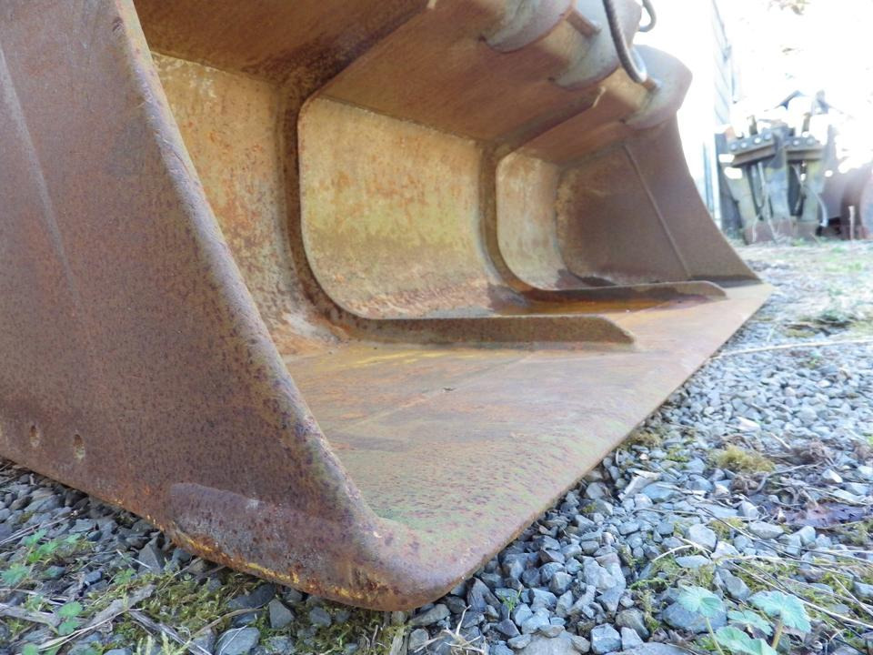 Schwenkbarer Grabenräumlöffel 1800 mm MS10 Bj 2022 - Godet pour pelle pour Engins de chantier: photos 5 Schwenkbarer Grabenräumlöffel 1800 mm MS10 Bj 2022 - Godet pour pelle pour Engins de chantier: photos 5